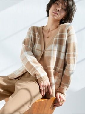 Aritzia Bethany Gold Camel light Birch Knit Plaid Sweater Cardigan M